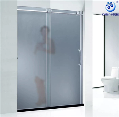 ¿Qué acabado es mejor para un baño pequeño?